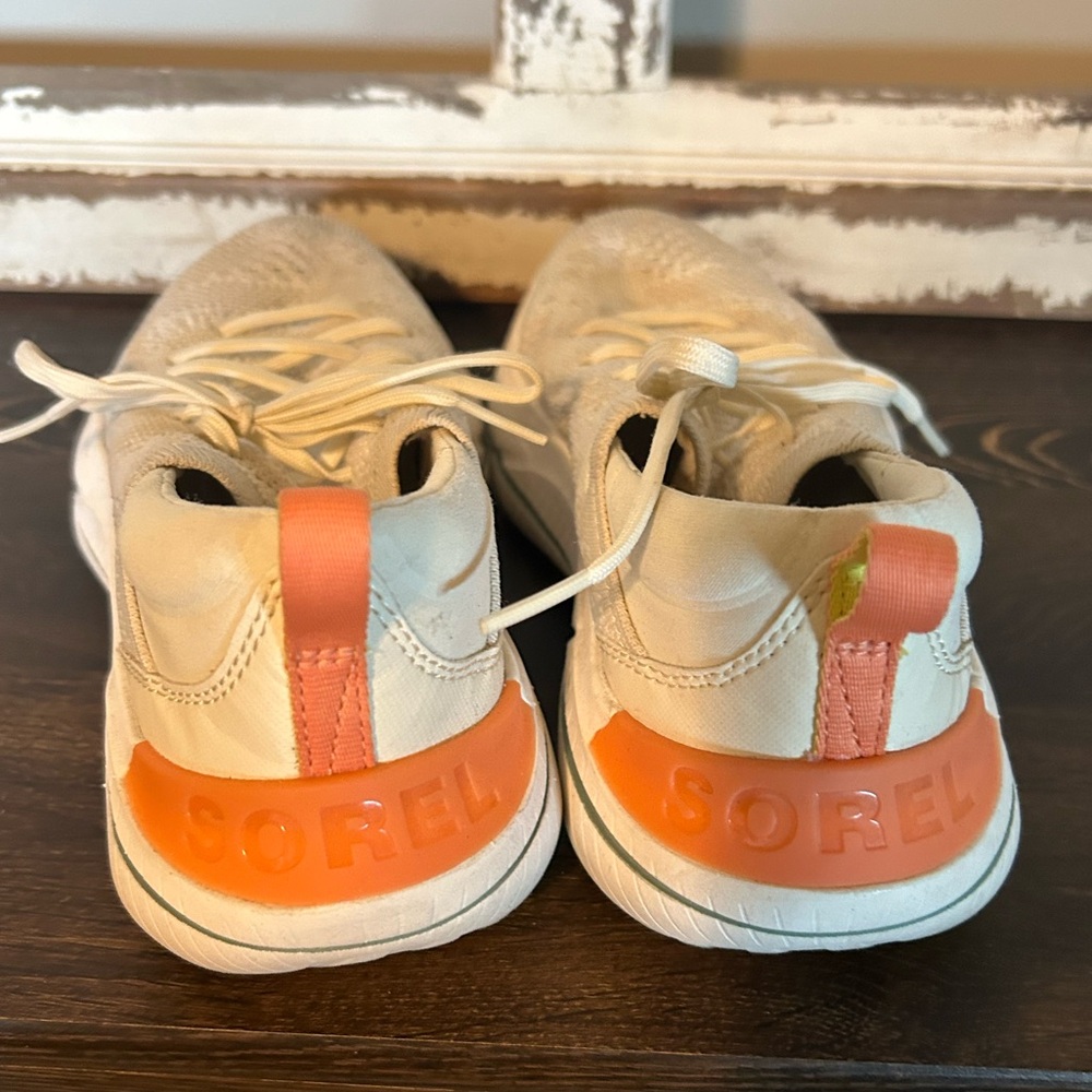 Sorel sneakers